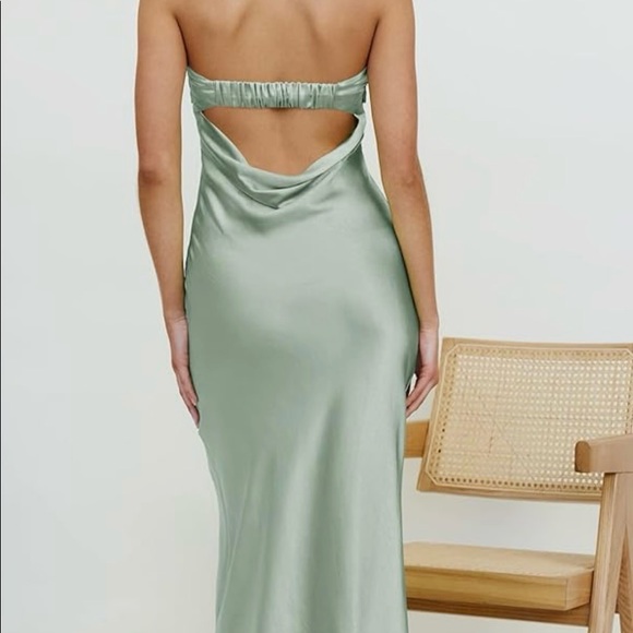 Sage green strapless maxi dress - Picture 2 of 6